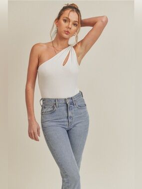 *NWT* Lush Women’s Light Gray One Shoulder Bodysuit, Size Large